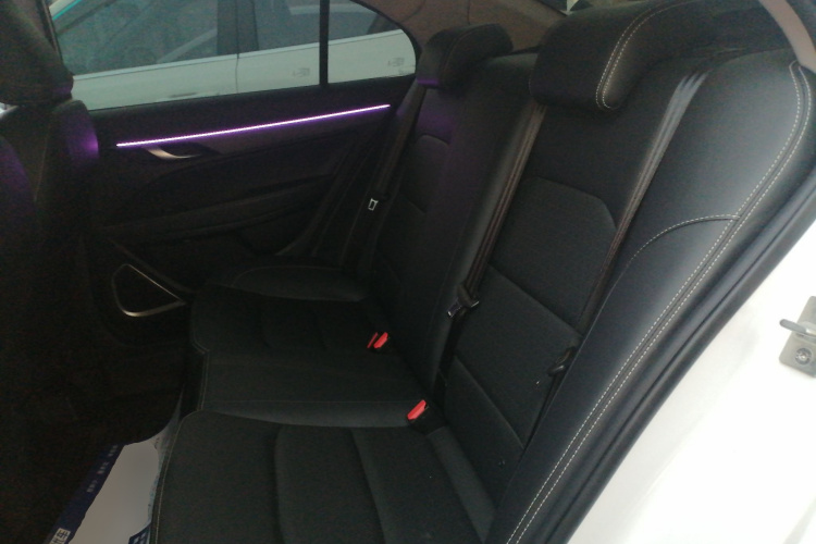 吉利汽车 帝豪 2021款 UP 1.5L 手动舒适型中控内饰21