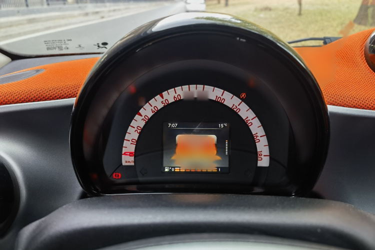 smart forfour 2016款 1.0L 52千瓦激情版局部细节14