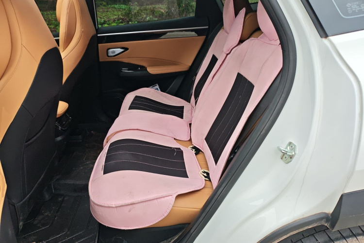 吉利银河 银河L7 2023款 1.5T 115km 星舰中控内饰21