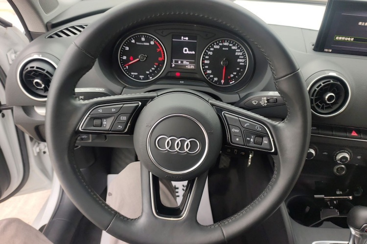 奥迪A3 2019款 Limousine 35 TFSI 进取型 国V局部细节13