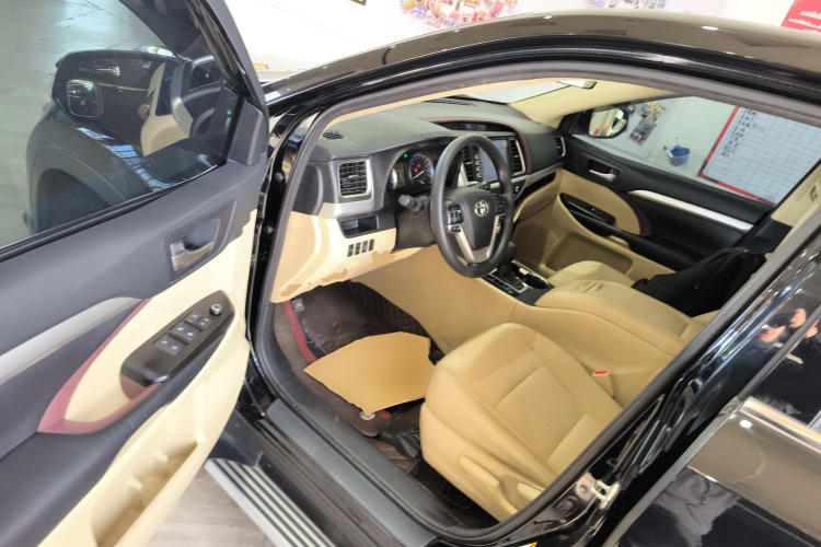 丰田 汉兰达 2015款 2.0T 四驱精英版 7座中控内饰20