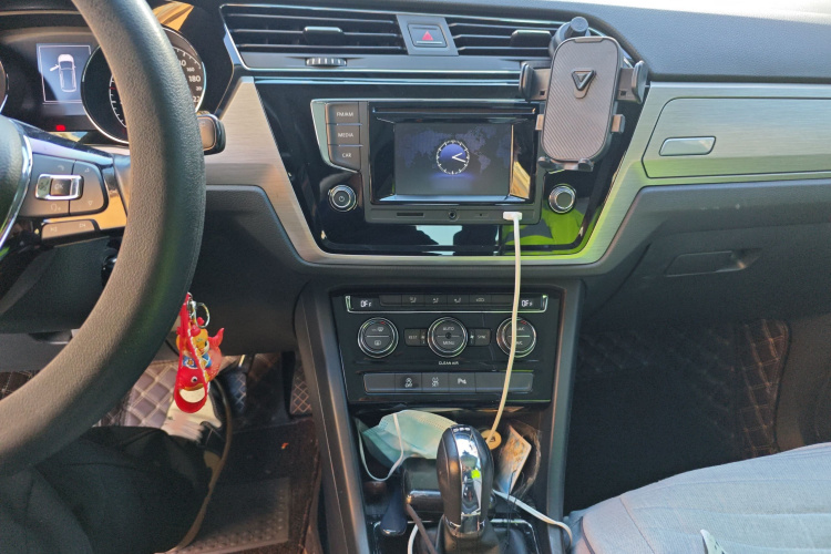 大众 2016款 途安L 280TSI DSG舒雅版局部细节16