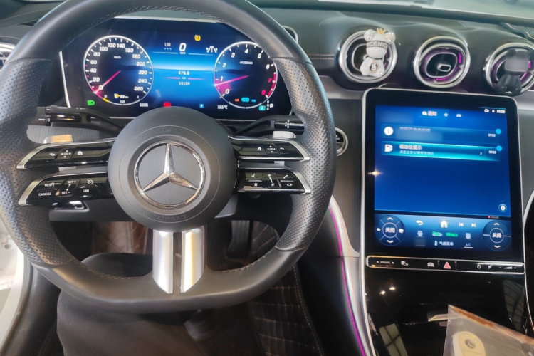 奔驰C级 2022款 C 260 L 皓夜运动版中控内饰7002