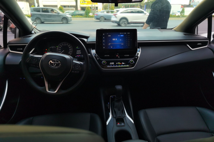 丰田 雷凌 2021款 双擎 1.8H E-CVT豪华版中控内饰7002