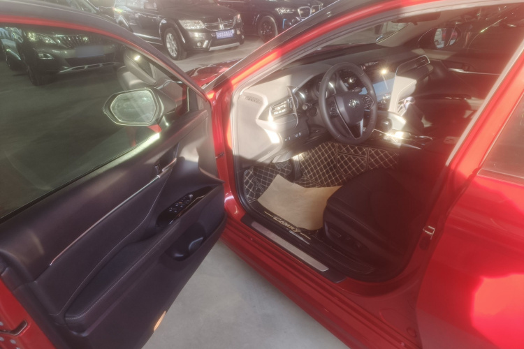 丰田 凯美瑞 2019款 双擎 2.5HS 锋尚版 国VI中控内饰7003