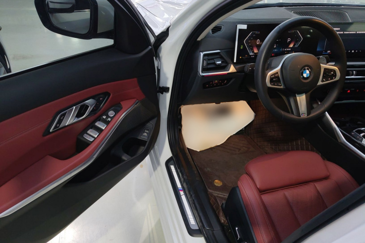 宝马3系 2024款 325Li M运动套装中控内饰20