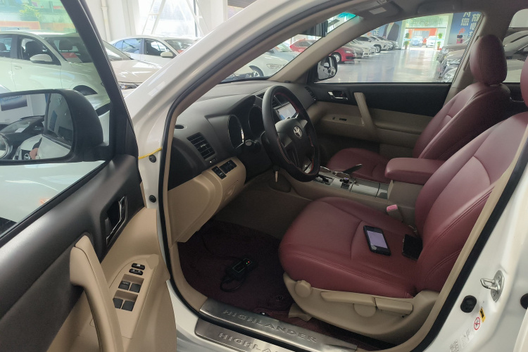丰田 汉兰达 2012款 2.7L 两驱5座精英版中控内饰20