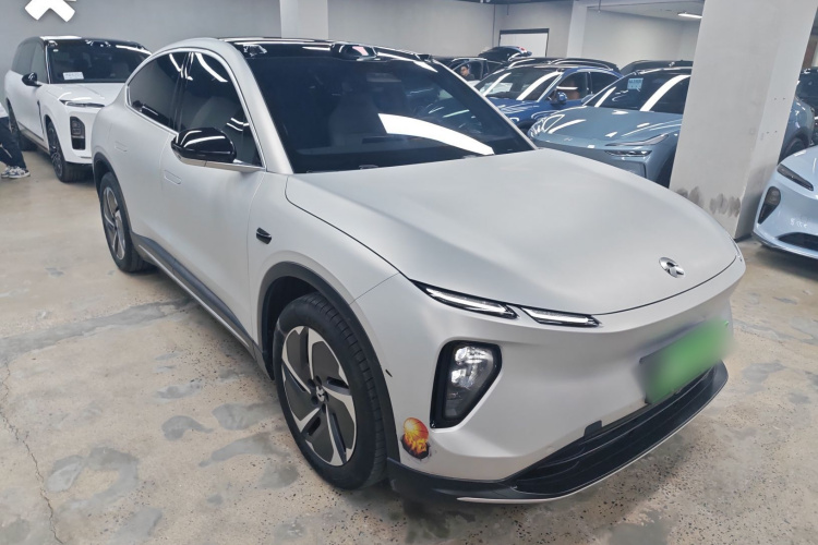 蔚来EC6 2023款 75kWh车身外观3