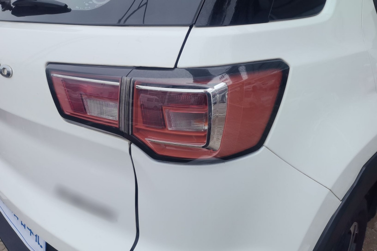 比速汽车 比速T3 2017款 1.3T 手动豪华型车身外观9