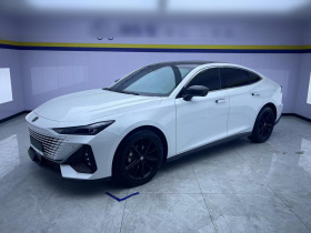 长安UNI-V 2023款 1.5T 尊贵型