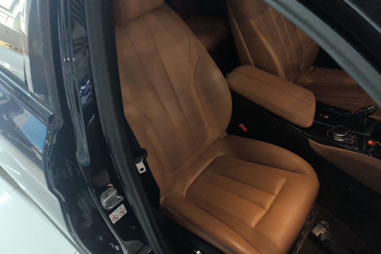 宝马5系 2018款 改款 530Li xDrive M运动套装局部细节41