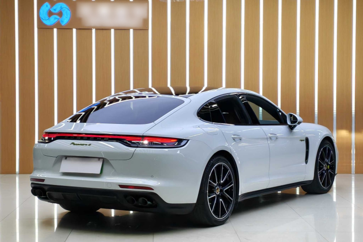 保时捷 Panamera新能源 2023款 Panamera 4 E-Hybrid 铂金版 2.9T车身外观6004