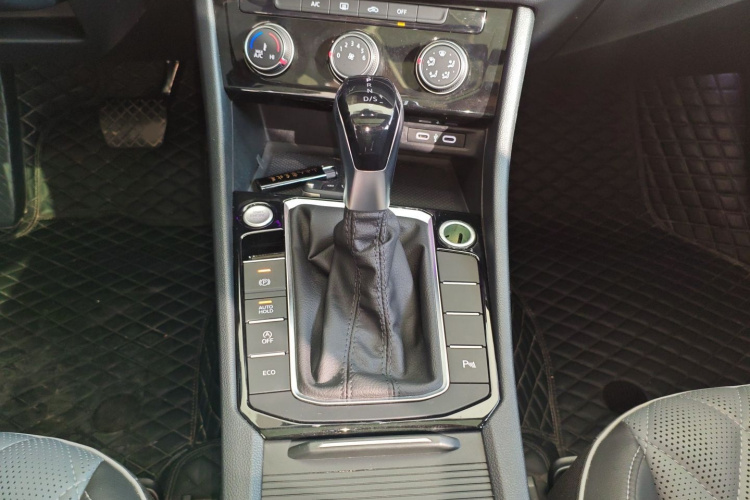 大众 速腾 2023款 300TSI DSG超越版局部细节18