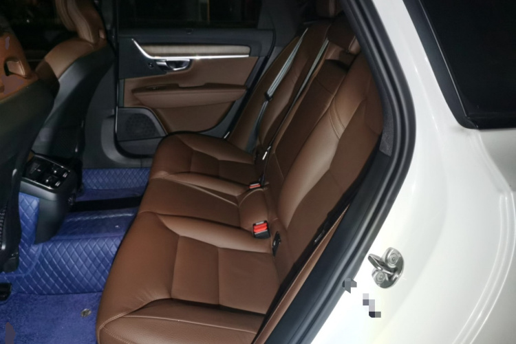 沃尔沃V90 2022款 Cross Country B5 AWD 智远版中控内饰21