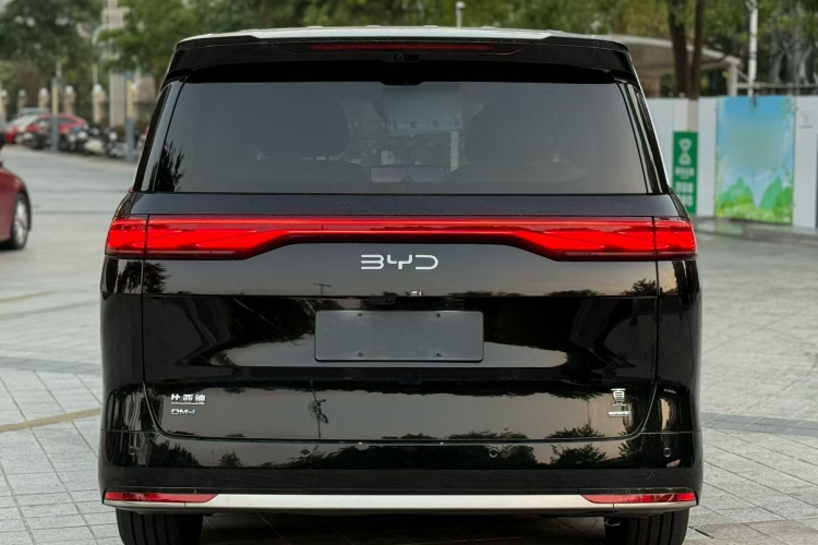 比亚迪 夏 2025款 DM-i 1.5T 180km 超越型车身外观6004