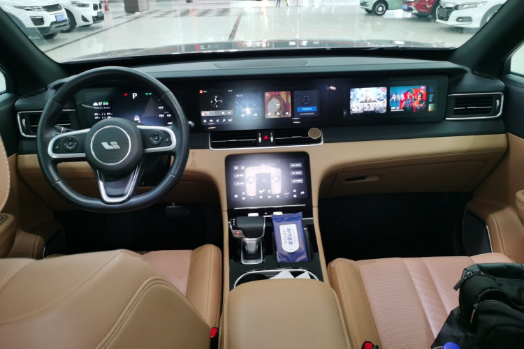理想汽车 理想ONE 2020款 增程6座版中控内饰12