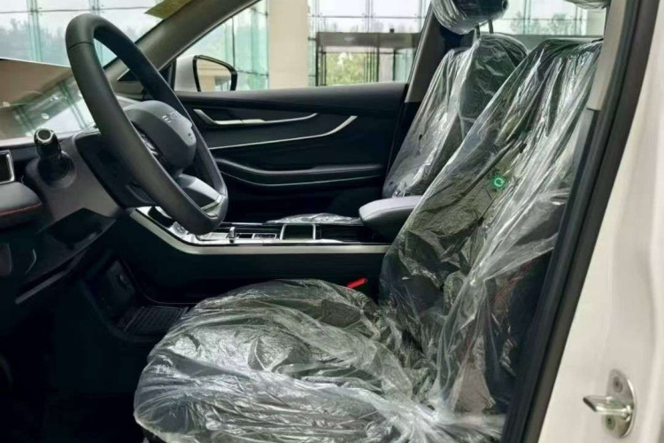 星途追风 2024款 1.5T CVT好事花生版中控内饰7001