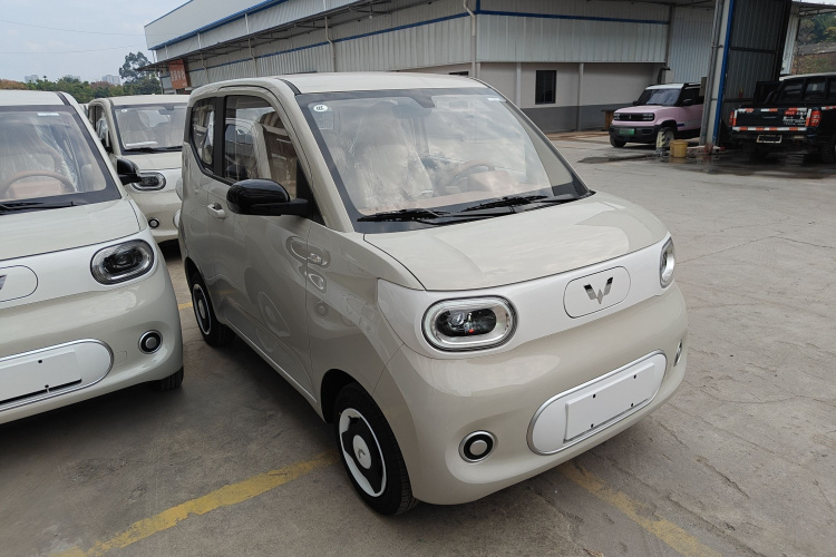 五菱汽车 宏光MINIEV 2024款 第三代 215km 青春版车身外观6002