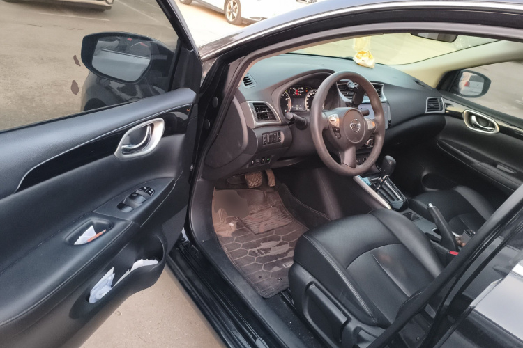 日产 轩逸 2021款 经典 1.6XL CVT豪华版中控内饰7003