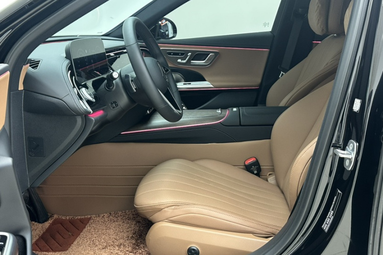 奔驰E级 2025款 E 300 L 豪华型中控内饰7003