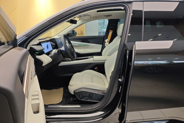 领克08 EM-P 2025款 245km 超长续航Halo局部细节19