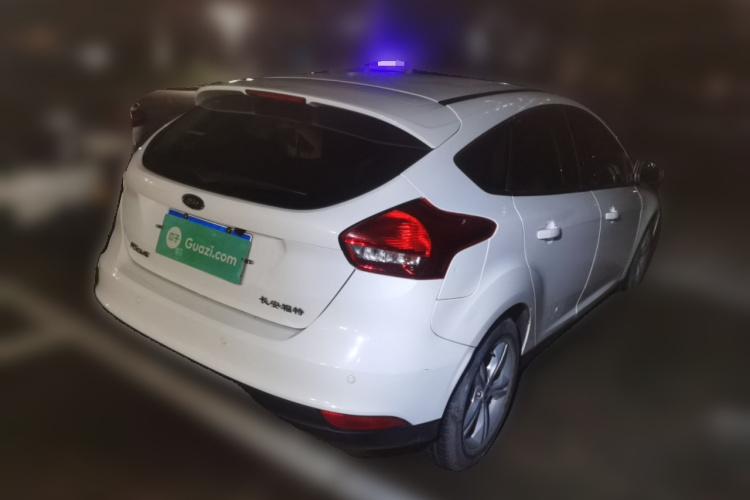 福特 福克斯 2015款 两厢 1.6L 自动舒适型车身外观6005