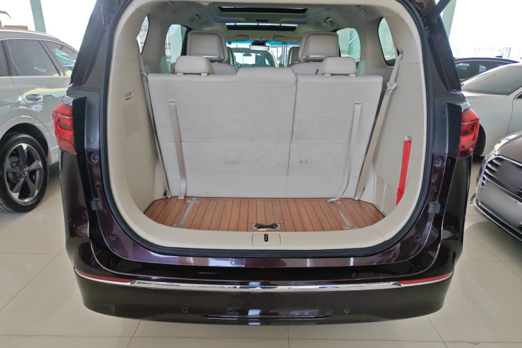 别克GL8 2022款 Avenir艾维亚 七座亲礼版局部细节23