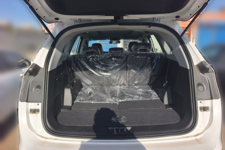 捷途X90 PLUS 2023款 改款 1.6TD DCT别墅 7座中控内饰23