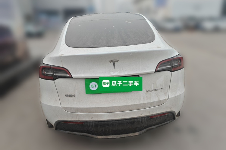 特斯拉 Model Y 2022款 改款 后轮驱动版车身外观6