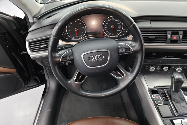 奥迪A6L 2018款 35 TFSI 典藏版中控内饰13