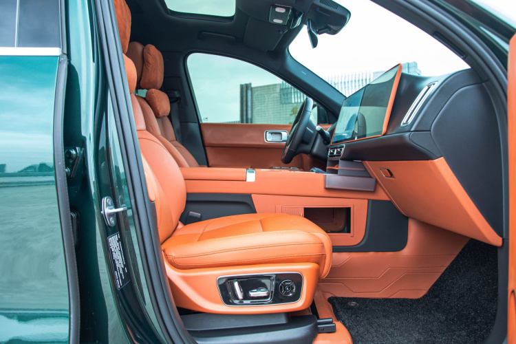 理想汽车 理想L9 2024款 Ultra中控内饰7012