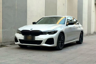 宝马3系 2022款 改款 325i M运动曜夜套装