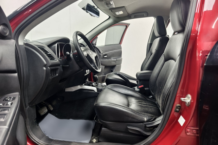 三菱 劲炫ASX 2013款 2.0L CVT两驱精英版中控内饰7009