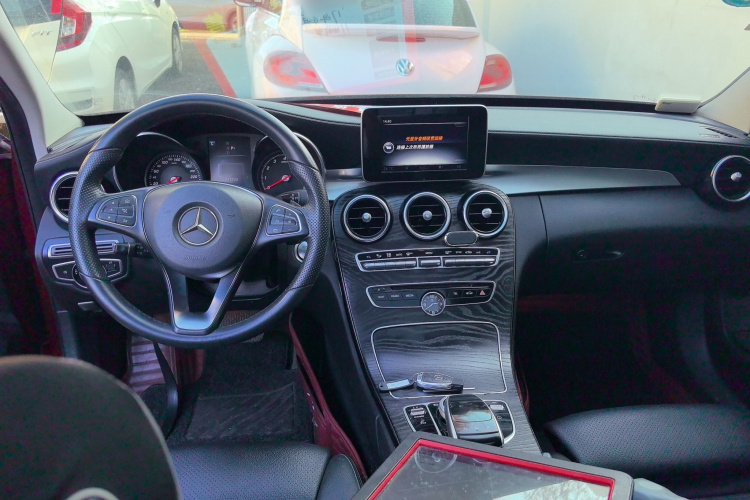 奔驰C级 2017款 C 200 L 运动版中控内饰12