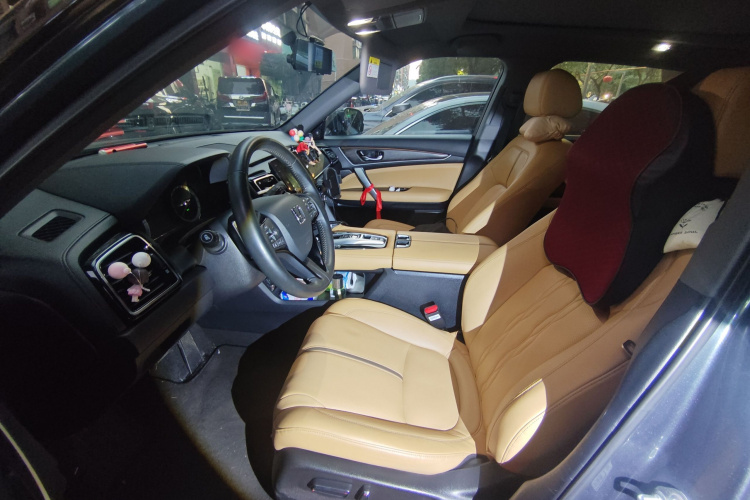 本田UR-V 2020款 370TURBO 两驱尊雅版中控内饰19