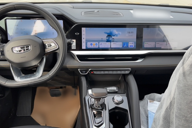 吉利汽车 星越L 2024款 2.0TD DCT EVO两驱长风版中控内饰7001