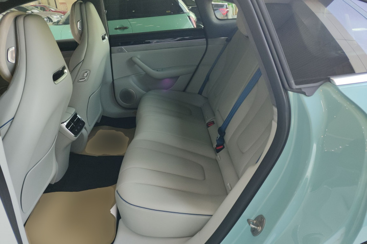 鸿蒙智行 智界S7 2025款 785km Ultra中控内饰7004