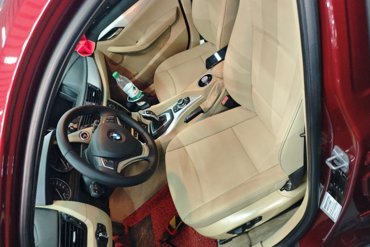 宝马X1 2014款 sDrive18i 领先型中控内饰19