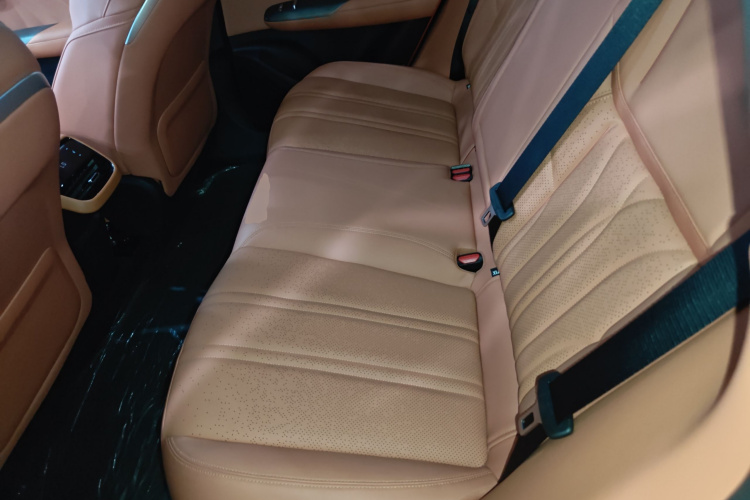 深蓝汽车 深蓝S07 2024款 215Max 乾崑智驾ADS SE增程版中控内饰21