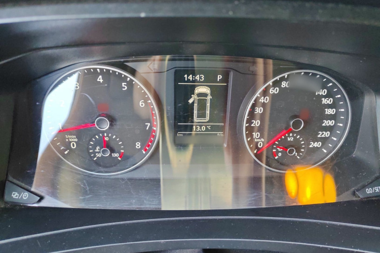 大众 凯路威 2018款 2.0TSI 四驱豪华版 7座局部细节14