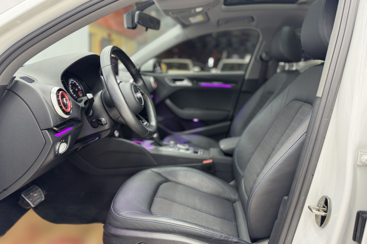 奥迪A3 2020款 Limousine 35 TFSI 时尚型 国VI中控内饰7003