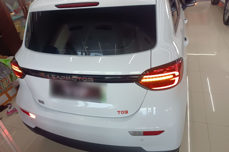 零跑汽车 零跑T03 2024款 403舒享版车身外观6004