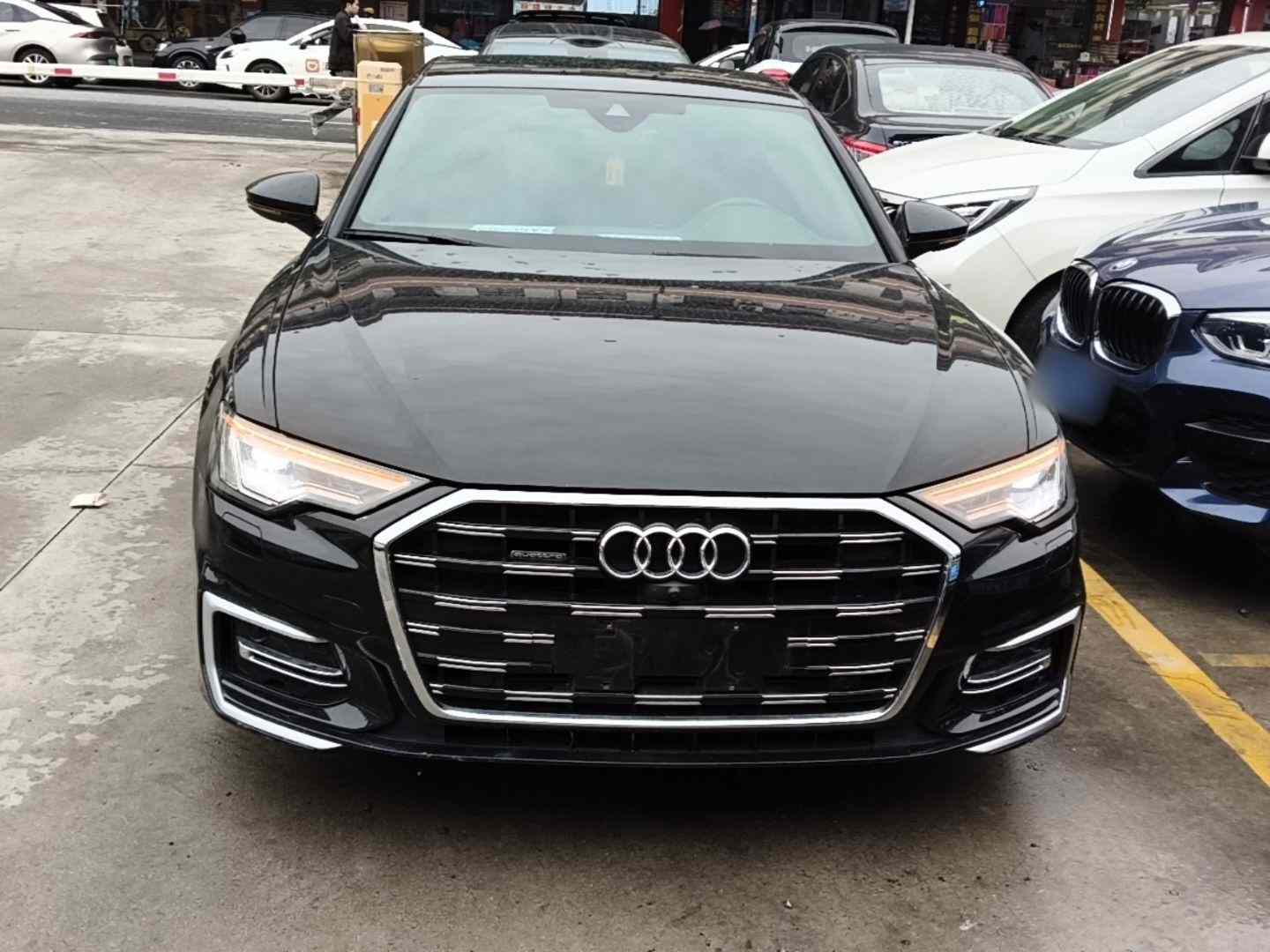 奥迪A6L 2024款 45 TFSI quattro 臻选动感型(1)