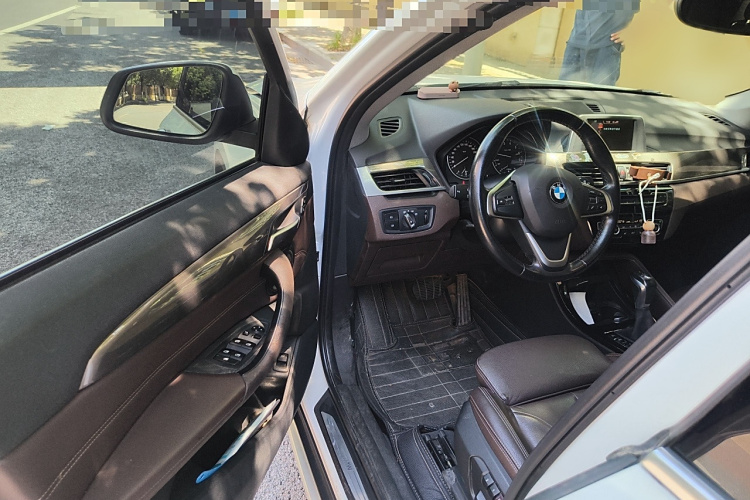 宝马X1 2016款 sDrive20Li 豪华型中控内饰7003