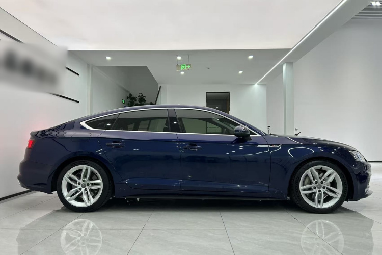 奥迪A5 2019款 Sportback 45 TFSI 时尚型车身外观6002