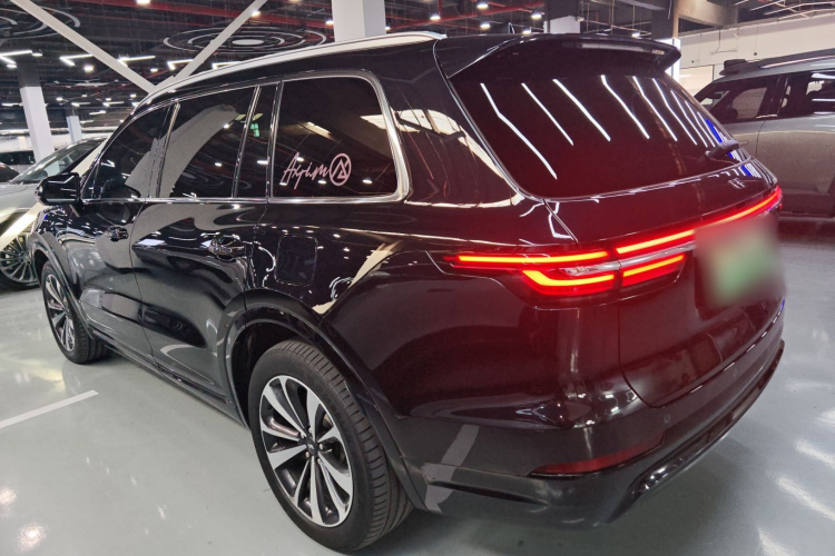 理想汽车 理想ONE 2020款 增程6座版车身外观4