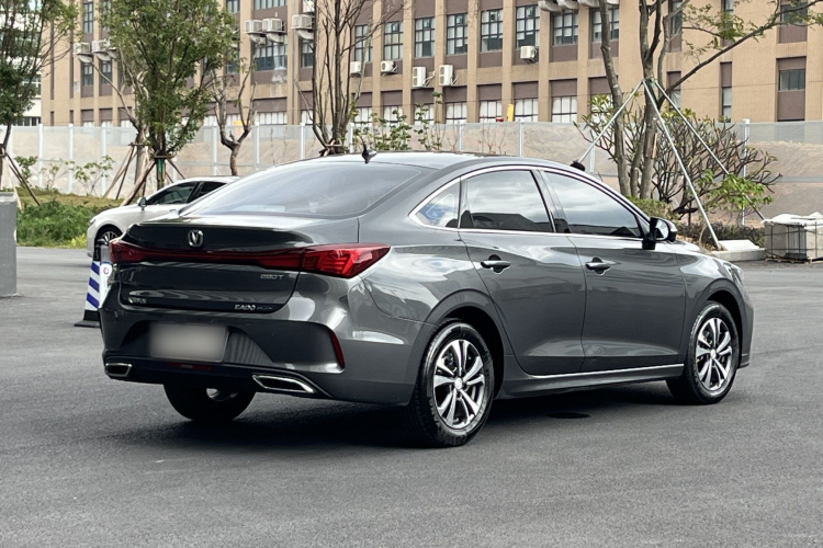 长安 逸动 2024款 PLUS 蓝鲸NE 1.4T GDI DCT高能版车身外观6007