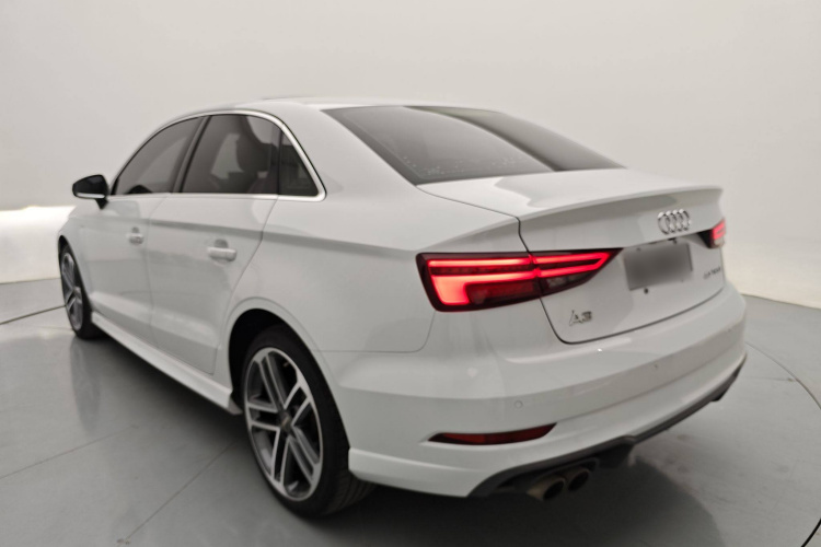 奥迪A3 2017款 Limousine 40 TFSI 运动型车身外观6006