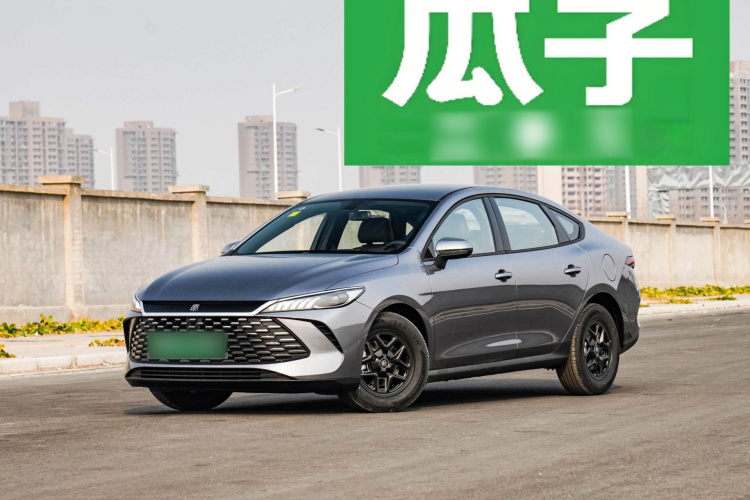 比亚迪 秦PLUS 2025款 DM-i 智驾版 55KM领先型车身外观1