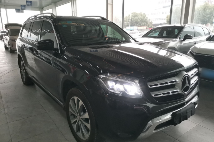 奔驰GLS 2016款 GLS 400 4MATIC动感型车身外观3